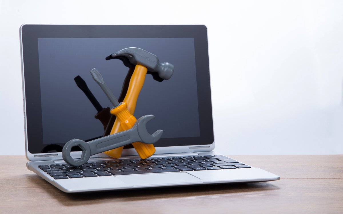🛠 Laptop Repair & Maintenance