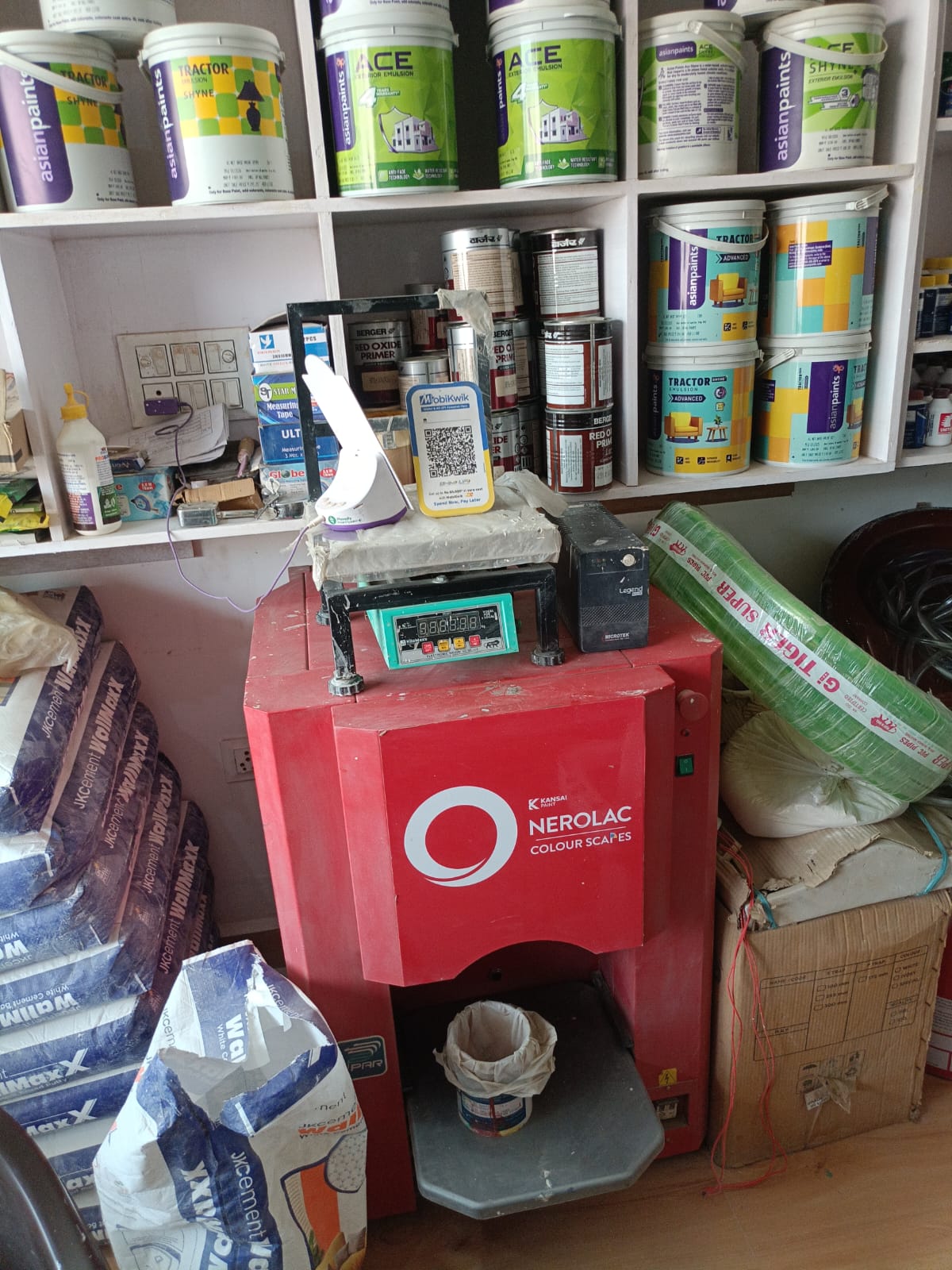 Machine-Based Paint Mixing 🎨